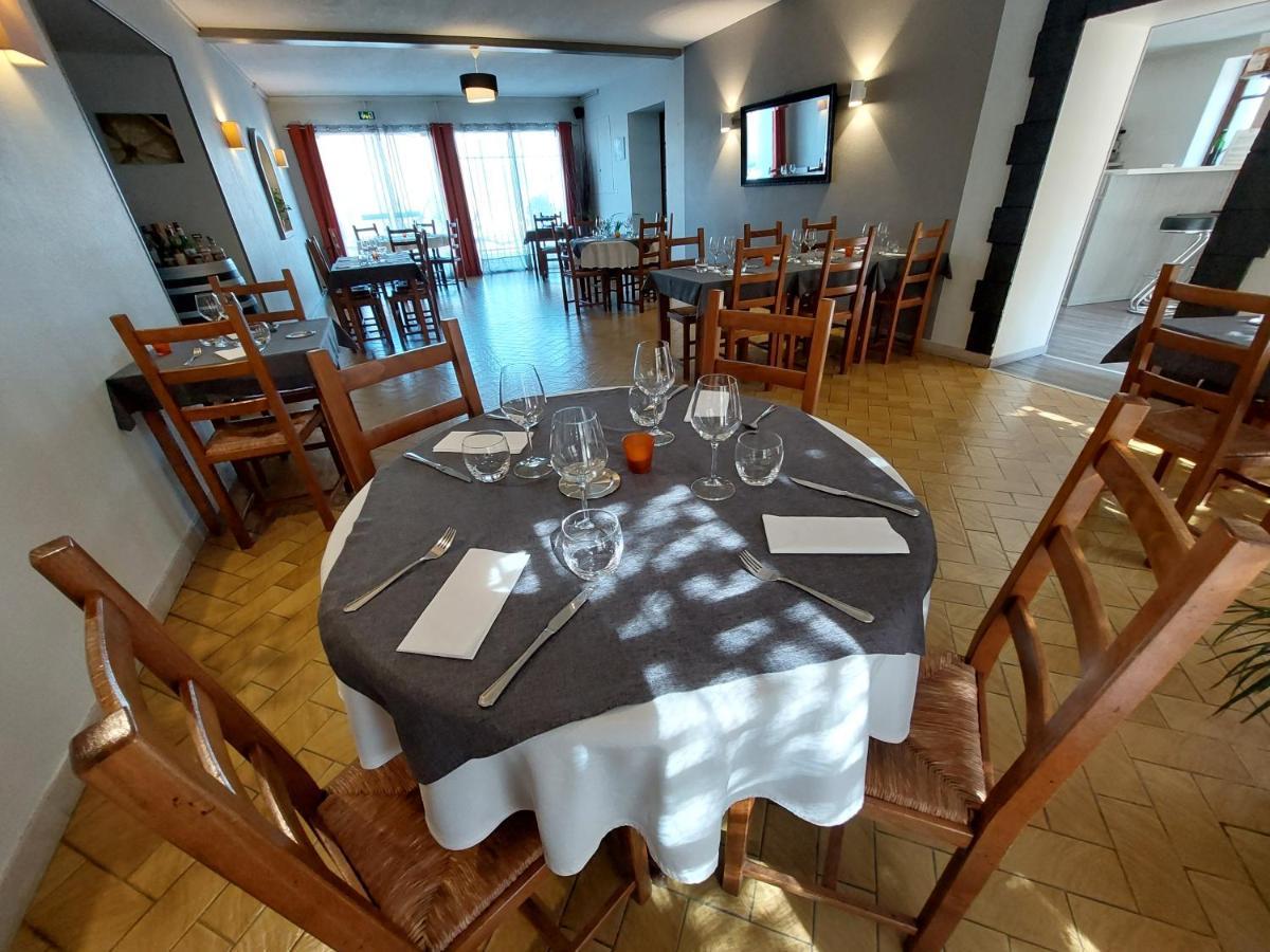 L'Accent - Hotel 2 Etoiles Et Restaurant - Logis Hotels Astaffort Exterior photo